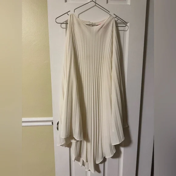 Catherine Old Money Asymmetrical Circle Cream Pleated Dress Size M Fairy - Picture 2 of 6